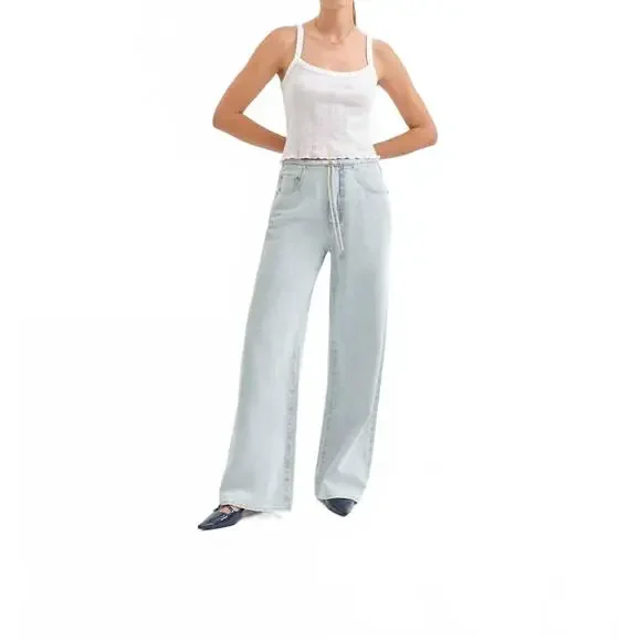 Wide Leg Light Wash Jeans - Women's Casual Denim - Picture 2 of 8